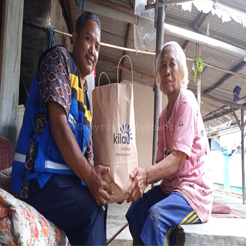 Kado Kemerdekaan untuk Lansia Dhuafa
