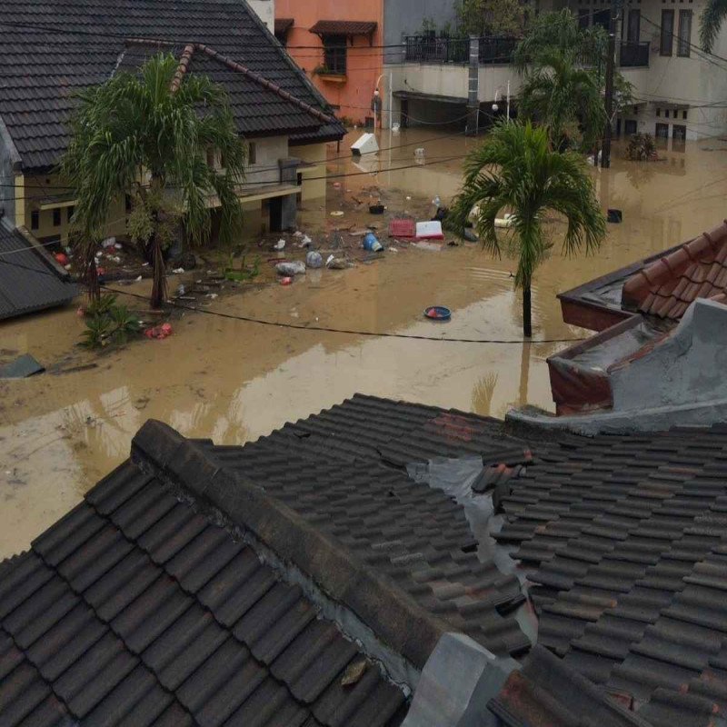 Darurat! Banjir &amp;amp; Longsor Kepung Jabodetabek