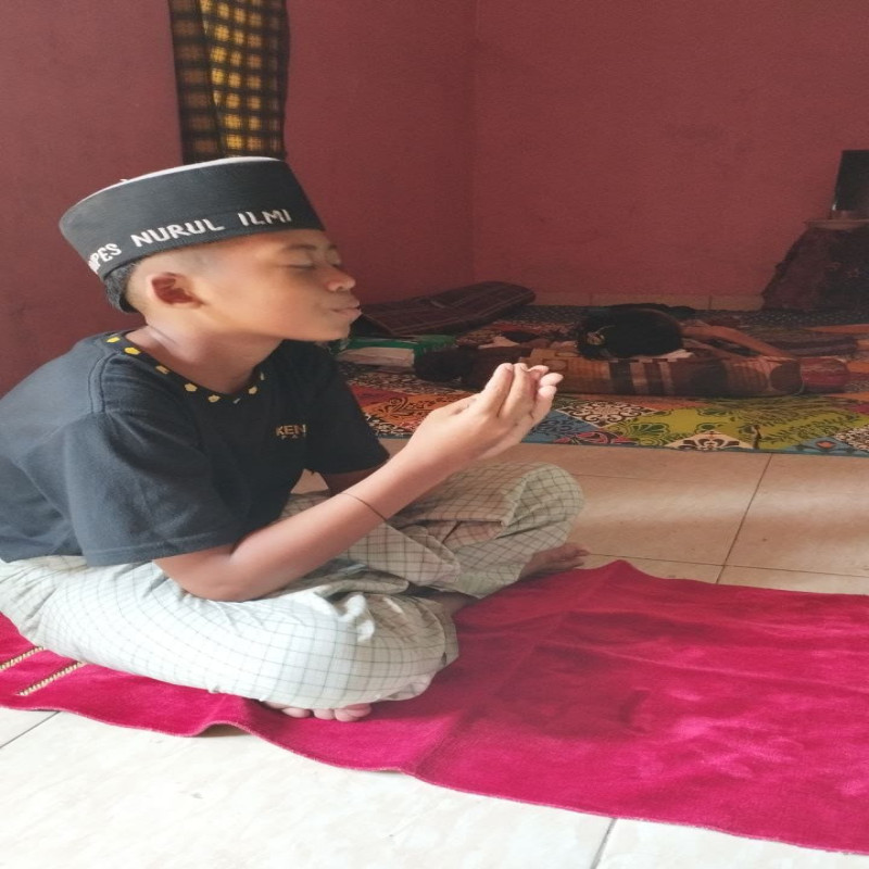 Zakatmu Kuatkan Perjuangan Adik Anam Yatim Piatu Sebatang Kara