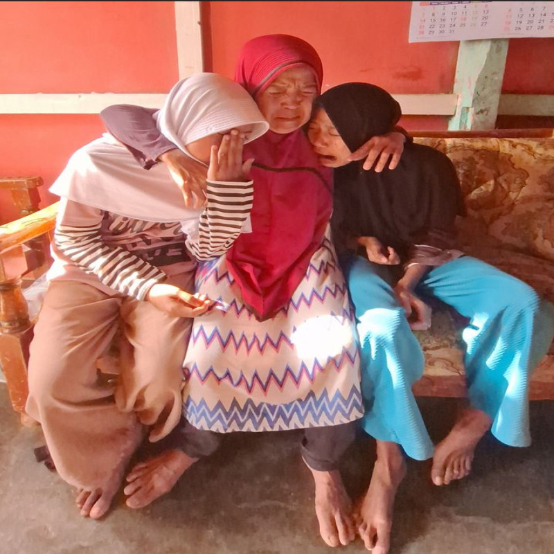 Bantu! Perjuangan Mak Aneh, Demi Bertahan Hidup dan Sembuhkan Anak dan Cucu