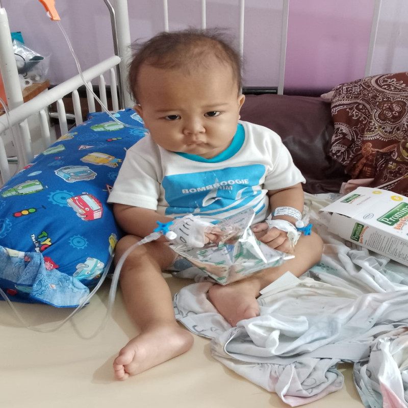 Mengidap Kanker Darah, Ayah Kehilangan Pekerjaan Untuk Biayai Pengobatan Aqil
