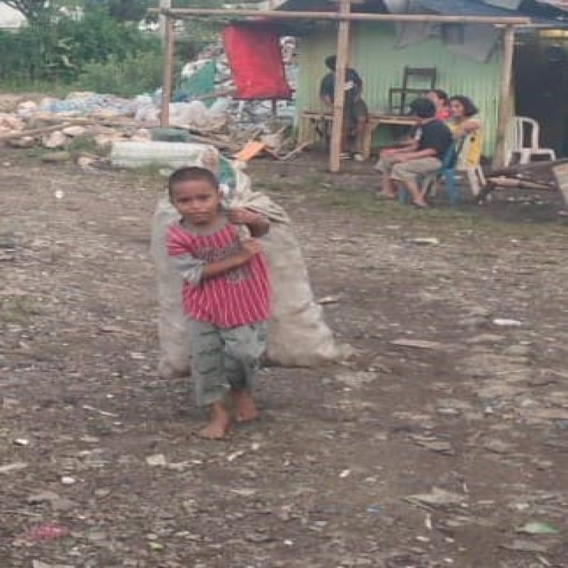 Memulung Agar Bisa Sekolah Bantu Adam Bisa Sekolah