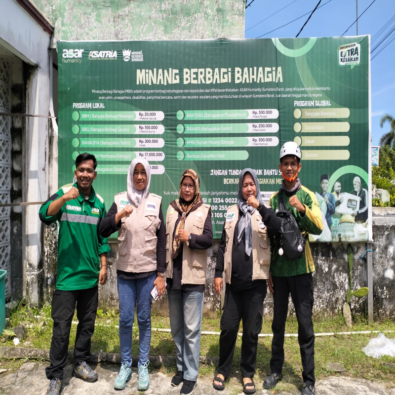 Bantu Warga Terdampak Banjir Sumbar