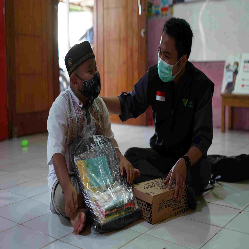 Sedekah untuk Anak Yatim dan Dhuafa - Berbagi Senyum Kebahagiaan