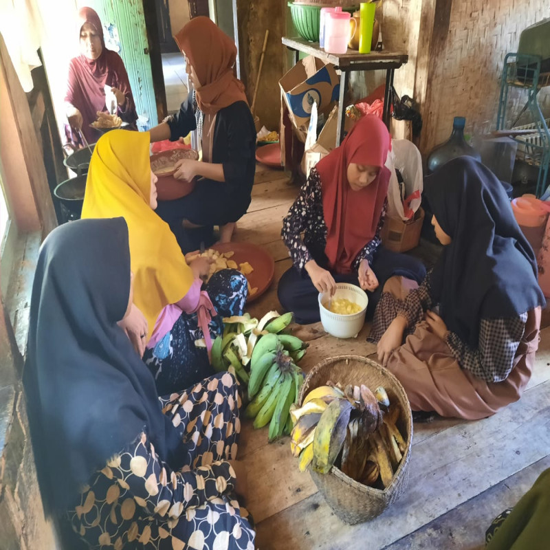 Kurangnya Stok Beras Ancam Kesehatan Gizi Santri