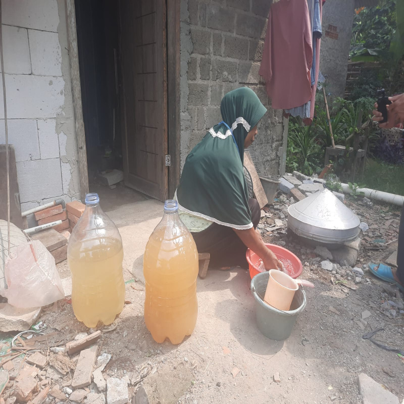 Warga Babakan Konsumsi Air Keruh Dan Berbau Amis