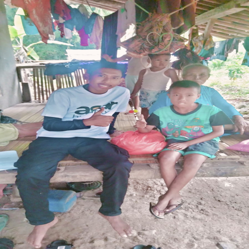 Bantu Yatim Bisa Sekolah