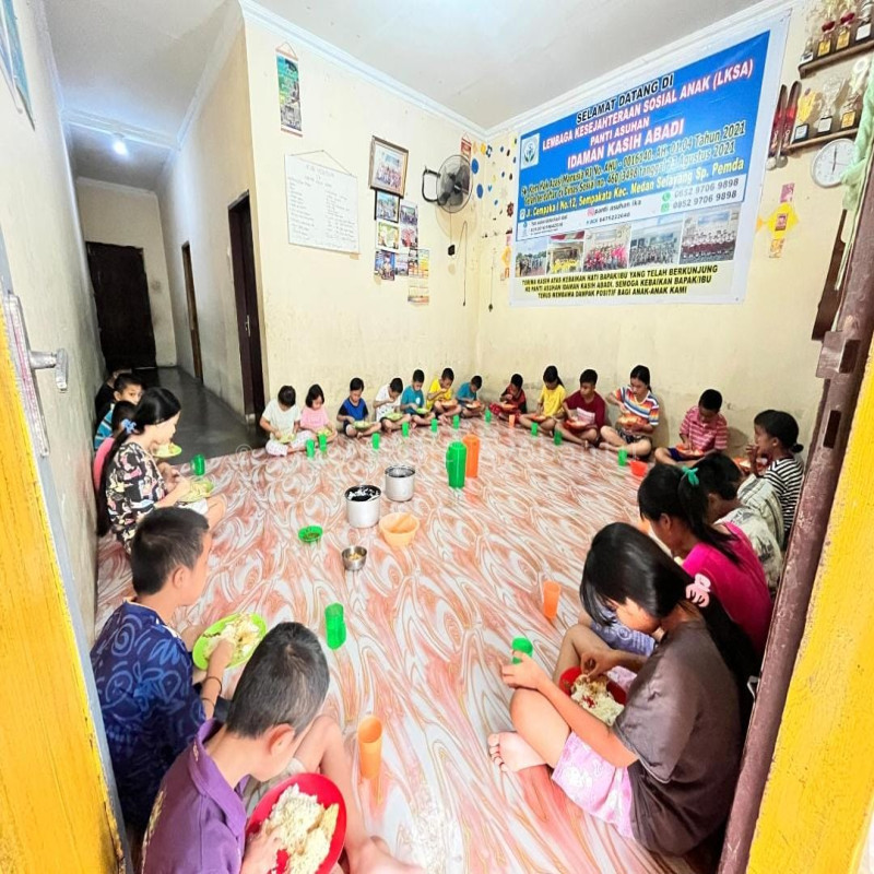 Bantuan kasih untuk 30 anak dipanti asuhan