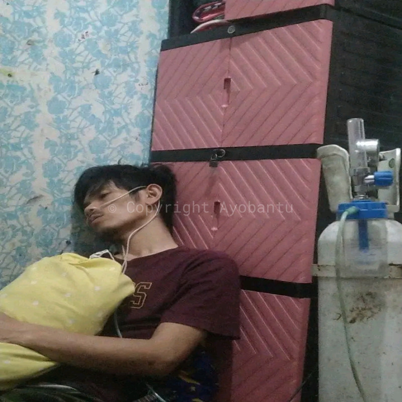 Bantu ahmad bertahan dari kerusakan paru serius