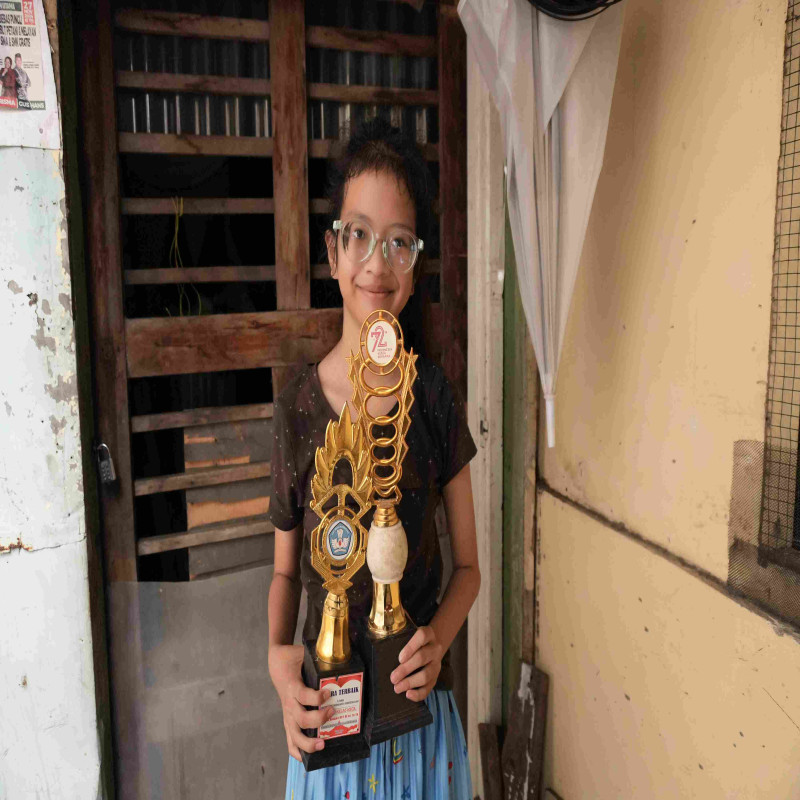 Ibu Tangguh Yang di Anugrahi Anak Yatim Istimewa