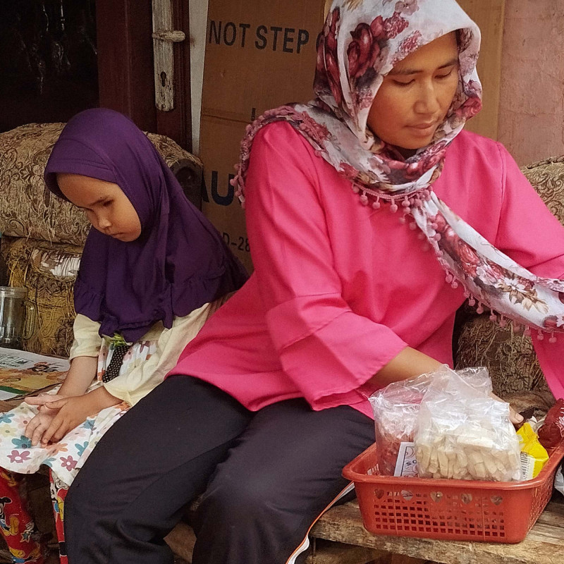 Beri Pendidikan tuk Nuryanti Anak Tunanetra Dhuafa