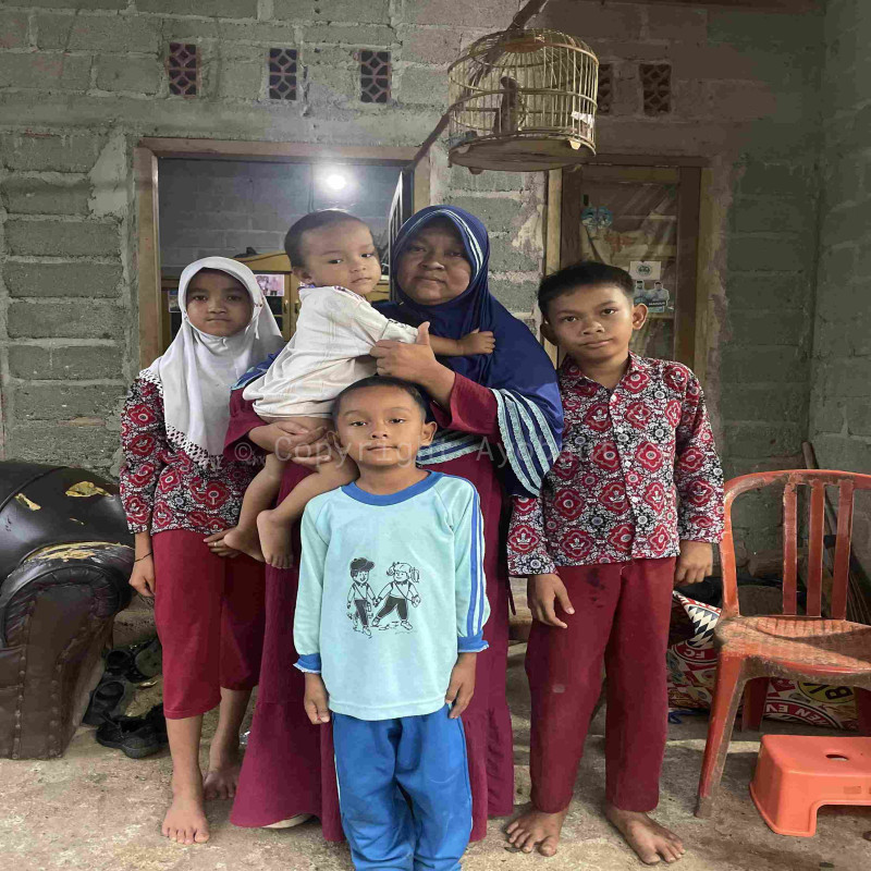 Bantu Ibu Tunggal Sakit Kanker Tetap Paksakan Kerja