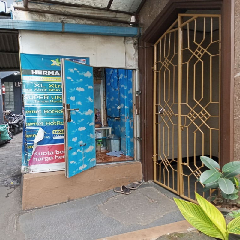 Bantu Modal Usaha Konter Pulsa Difabel di Bandung