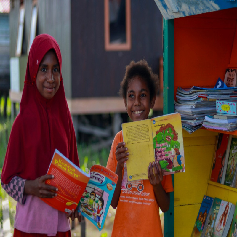 Berbagi 1000 buku untuk Pedalaman