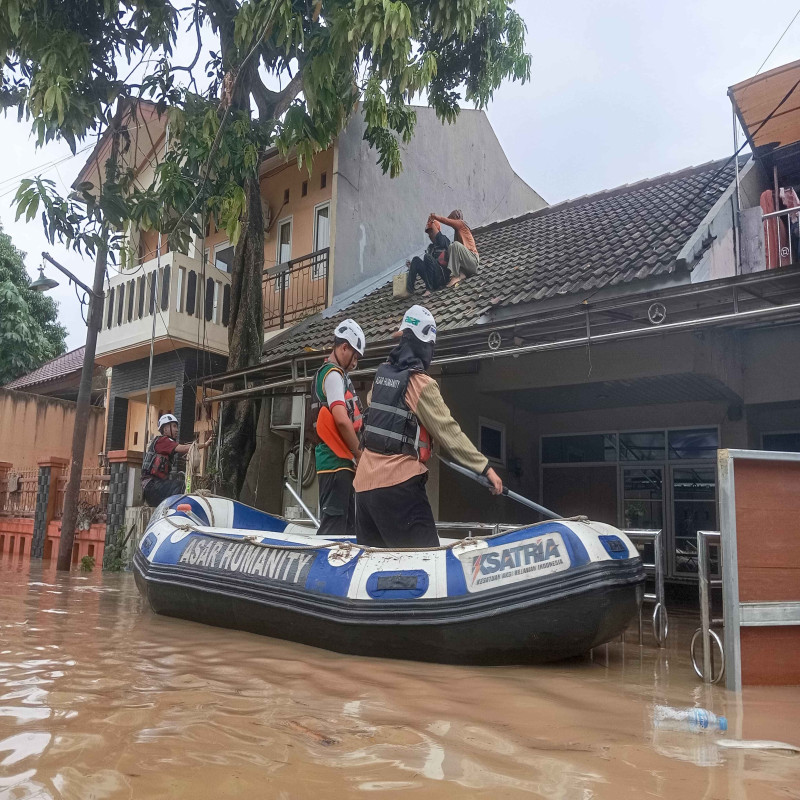 Darurat! Banjir &amp;amp; Longsor Kepung Jabodetabek