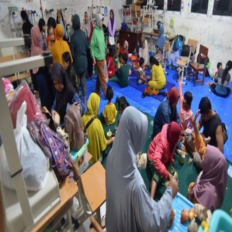 DARURAT BENCANA BANTU WARGA TERDAM[AK SEGERA! KORBAN BANJIR BANDANG DAN LONGSOR PROVINSI SUMBAR, SUMUT, ACEH