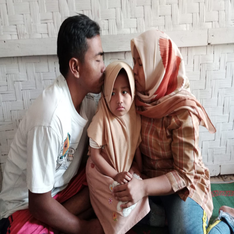 ANAK SEORANG TUKANG GORENGAN IDAP HIDROSEFALUS