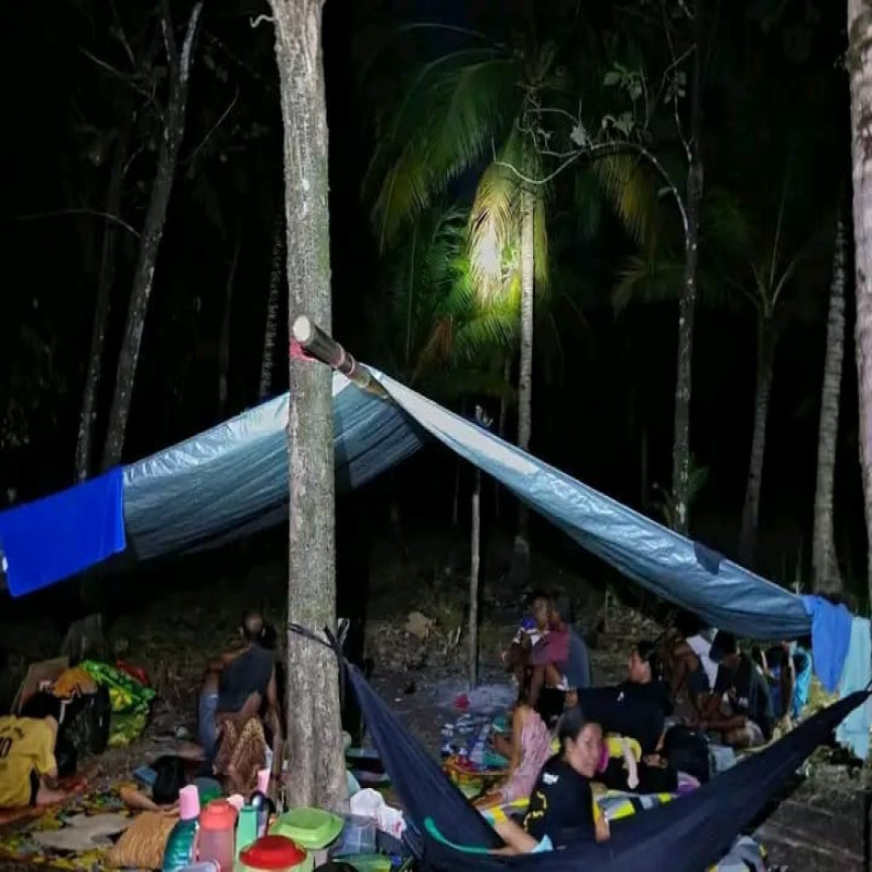 Donasi Korban Gempa di Pulau Batang Dua