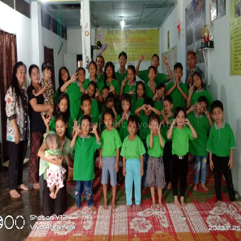 Anak yatim piatu panti ikhlas urgent dana, dan kebutuhan hari-hari dan sekolah