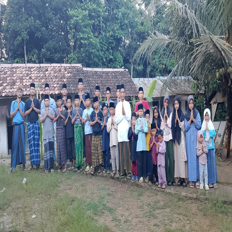 Sedekah 100 Sumur Bor untuk Santri Kobong