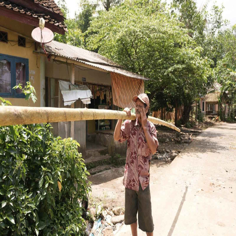 Hidup Tak Layak Sepasang Lansia Sakit dan Kelaparan