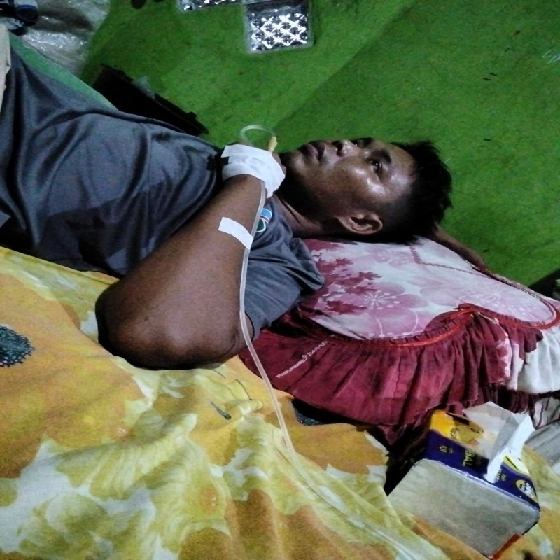 Tak Ada Biaya Berobat, Pak Ari Hanya Bisa Pasrah Dengan Keadaan!!