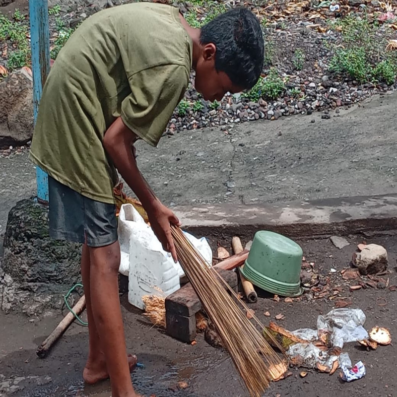 Bantu Yatim Berdaya Di Pelosok