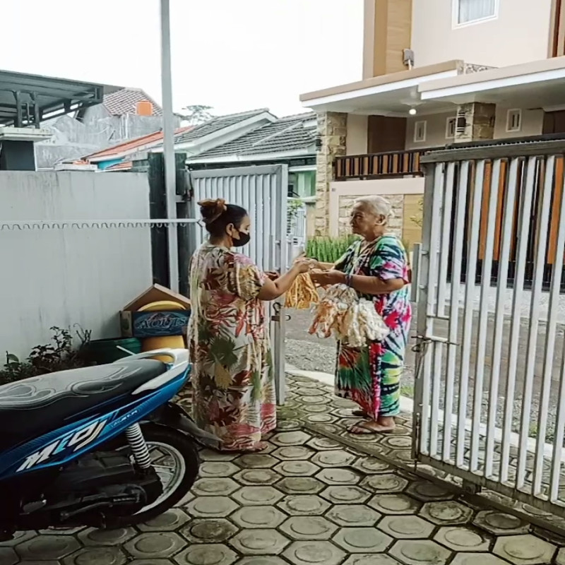 Tuhan Yesus Tolong Oma Sumi !!