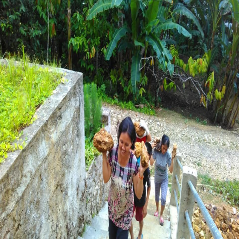 Bantu Pembangunan Gereja Bukit Karmel Nias yang sudah lama mangkrak