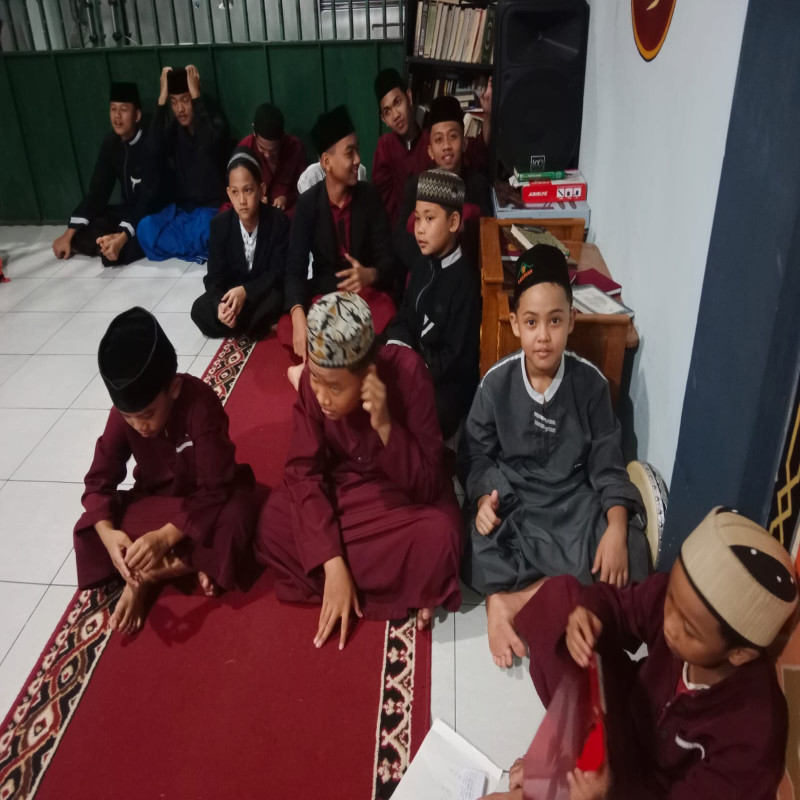 Bantu Anak-Anak Panti Tak Meringkuk Kelaparan