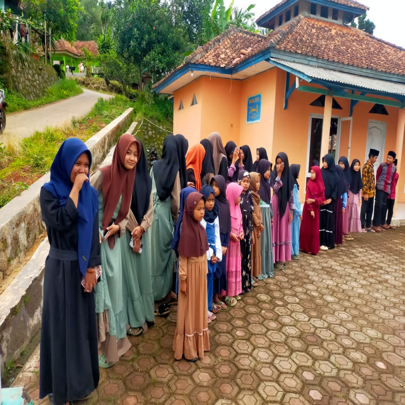Ayo Bantu Panti Asuhan Dipedalaman