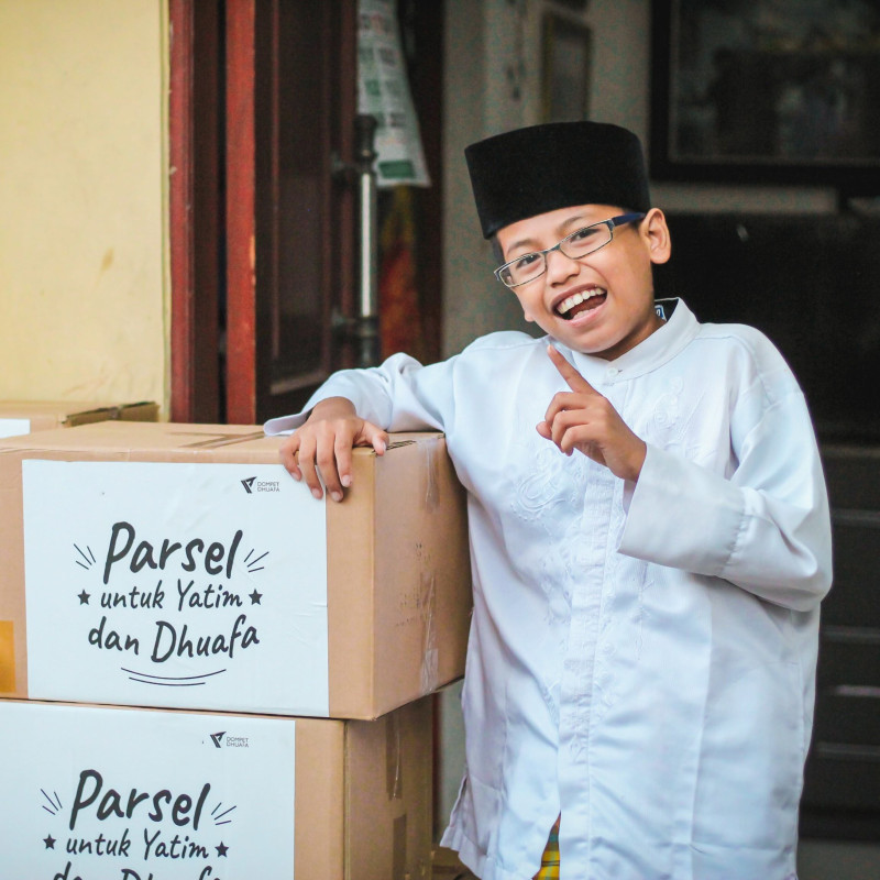 Sedekah untuk Anak Yatim dan Dhuafa - Berbagi Senyum Kebahagiaan