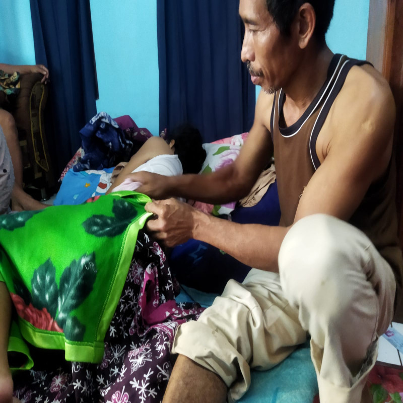 MENGIDAP PENYAKIT KANKER HATI BANTU BU SARTI BERJUANG