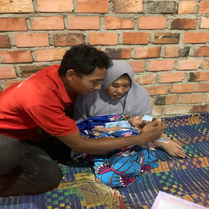 Bayi Berusia 40 hari Mengidap Jantung Bocor, Harus Segera di Rujuk Ke Jakarta !!!
