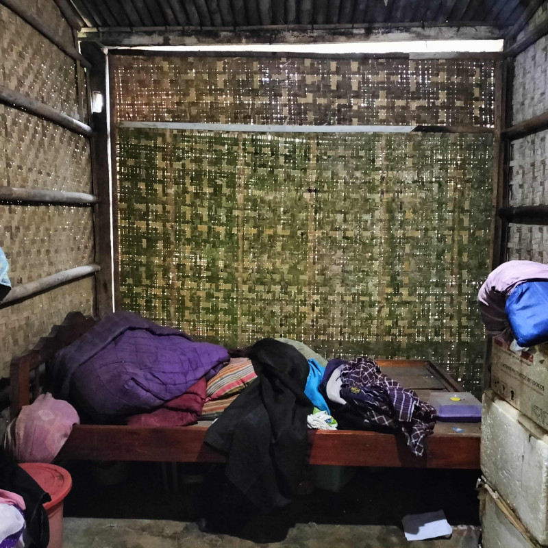 Kisah Gadis Piatu, Benjolan Di Punggung Kian Memberat