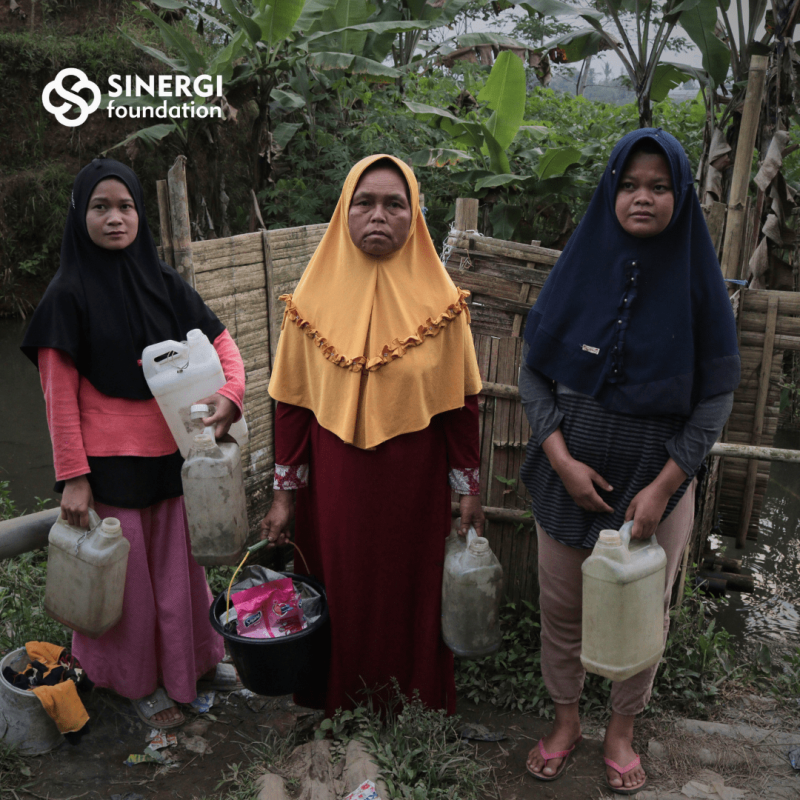 Sumber Air Tak Layak dan Susah Didapat, Bantu Bangun Sumur Bor!