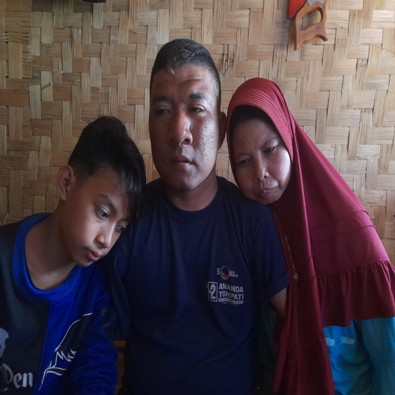 Tanpa Tangan dan Kaki Pak Dede Terus Berjuang