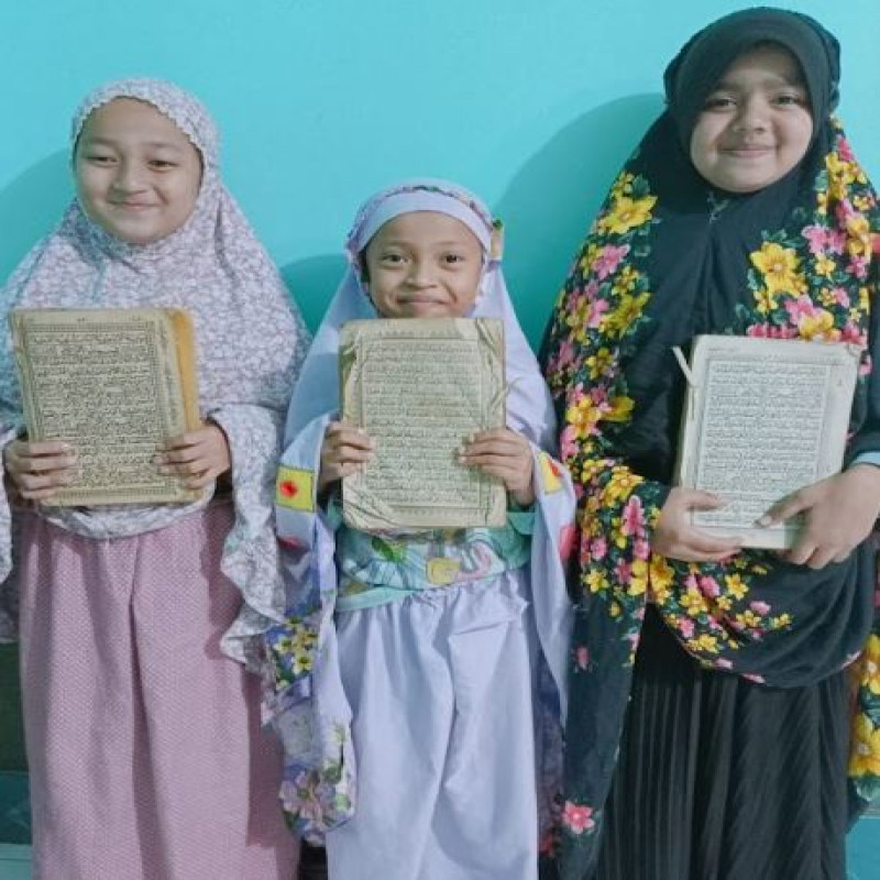 1000 Paket Baju Lebaran Untuk Yatim dan Dhuafa