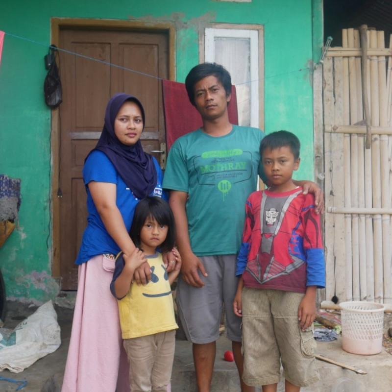 Pantang Putus Sekolah, Faisal Jualan Gorengan